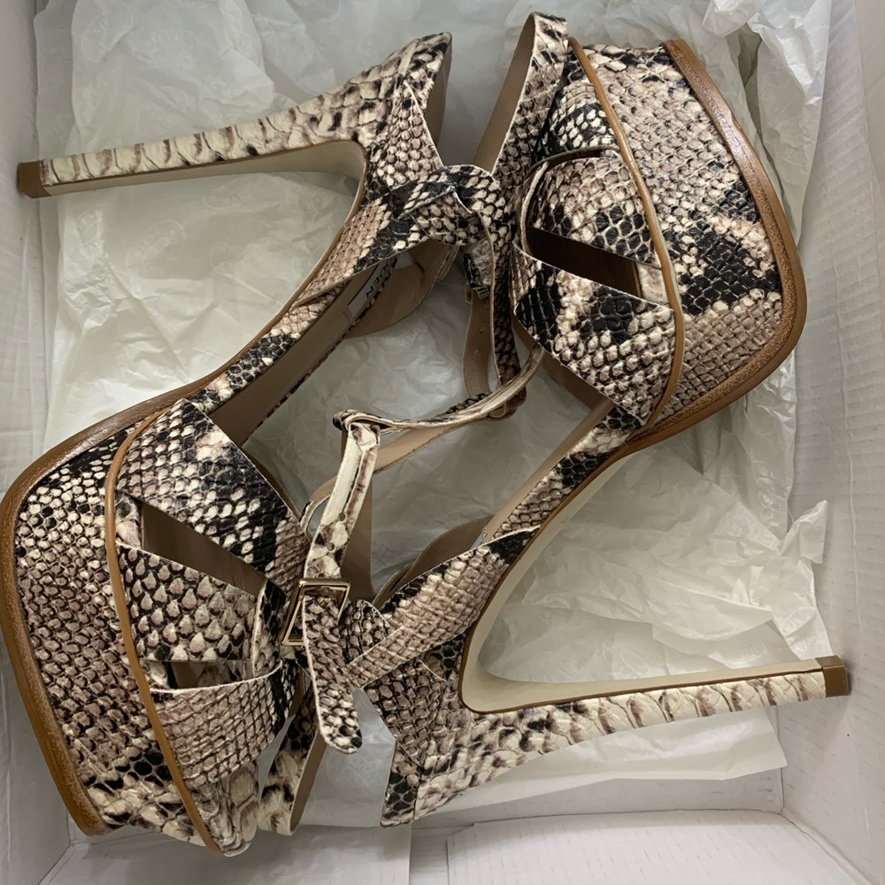 Beautiful kismit natural snake heels